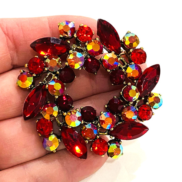 Vintage Look Wreath Brooch Pendant Red Glass Rhinestones Pin Stacked Dimensional - Picture 5 of 8